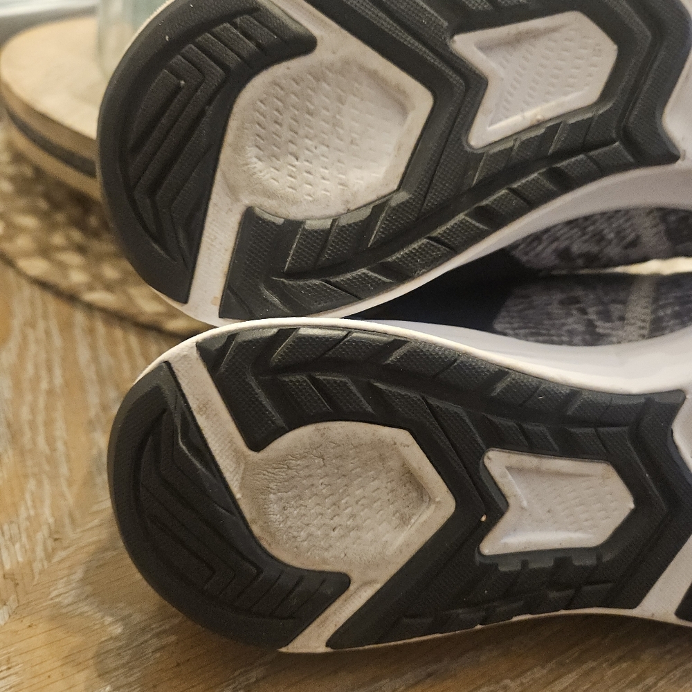 New Balance Tennis Shoes Snake Print 9 - Picture 12 of 16